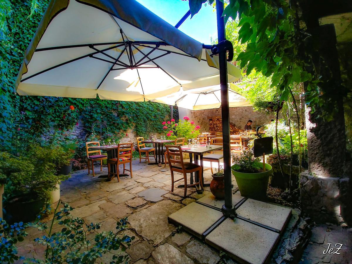 Les Tables De La Fontaine Otel Florac Dış mekan fotoğraf