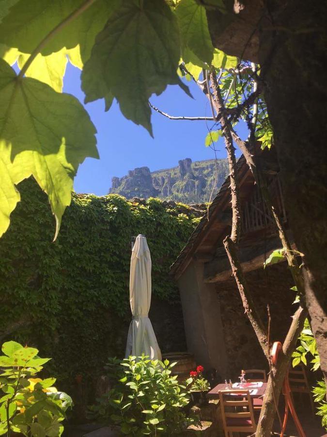 Les Tables De La Fontaine Otel Florac Dış mekan fotoğraf